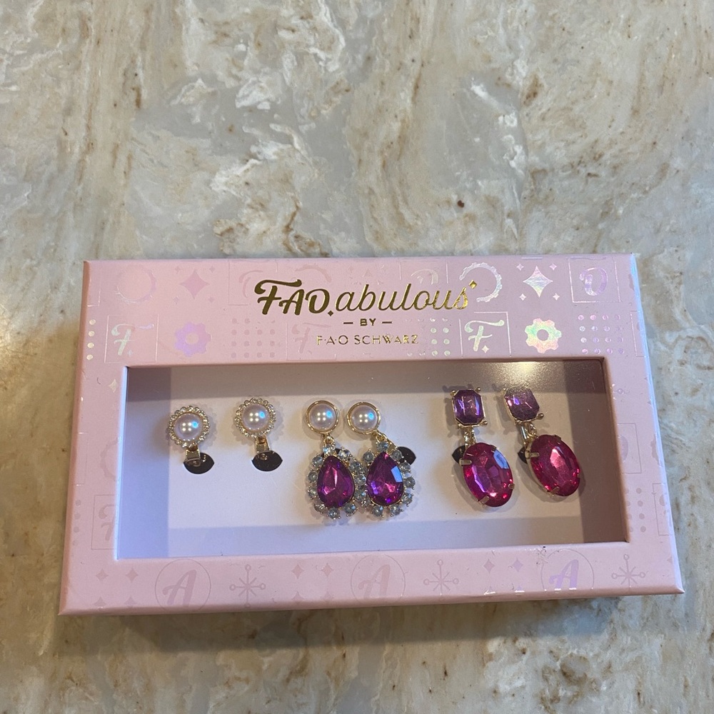 Dress up jewelry